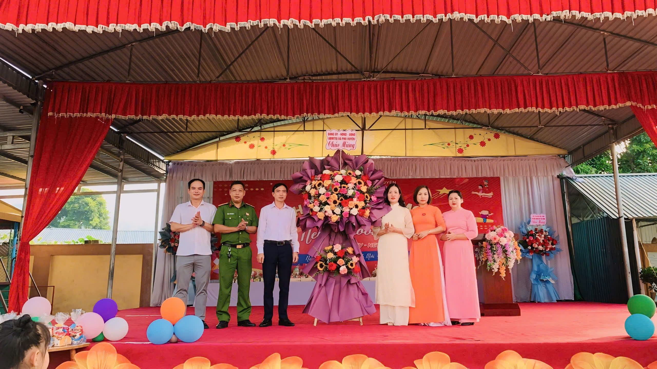 Anh-tin-bai